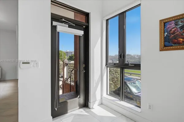 $4,400 | 8390 Southwest 72nd Avenue, Unit 106, Miami, FL 33143