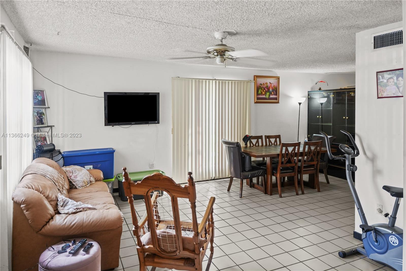 21 Southwest 109th Avenue, Unit B7 Sweetwater, FL 33174 - Photo 3 of 20