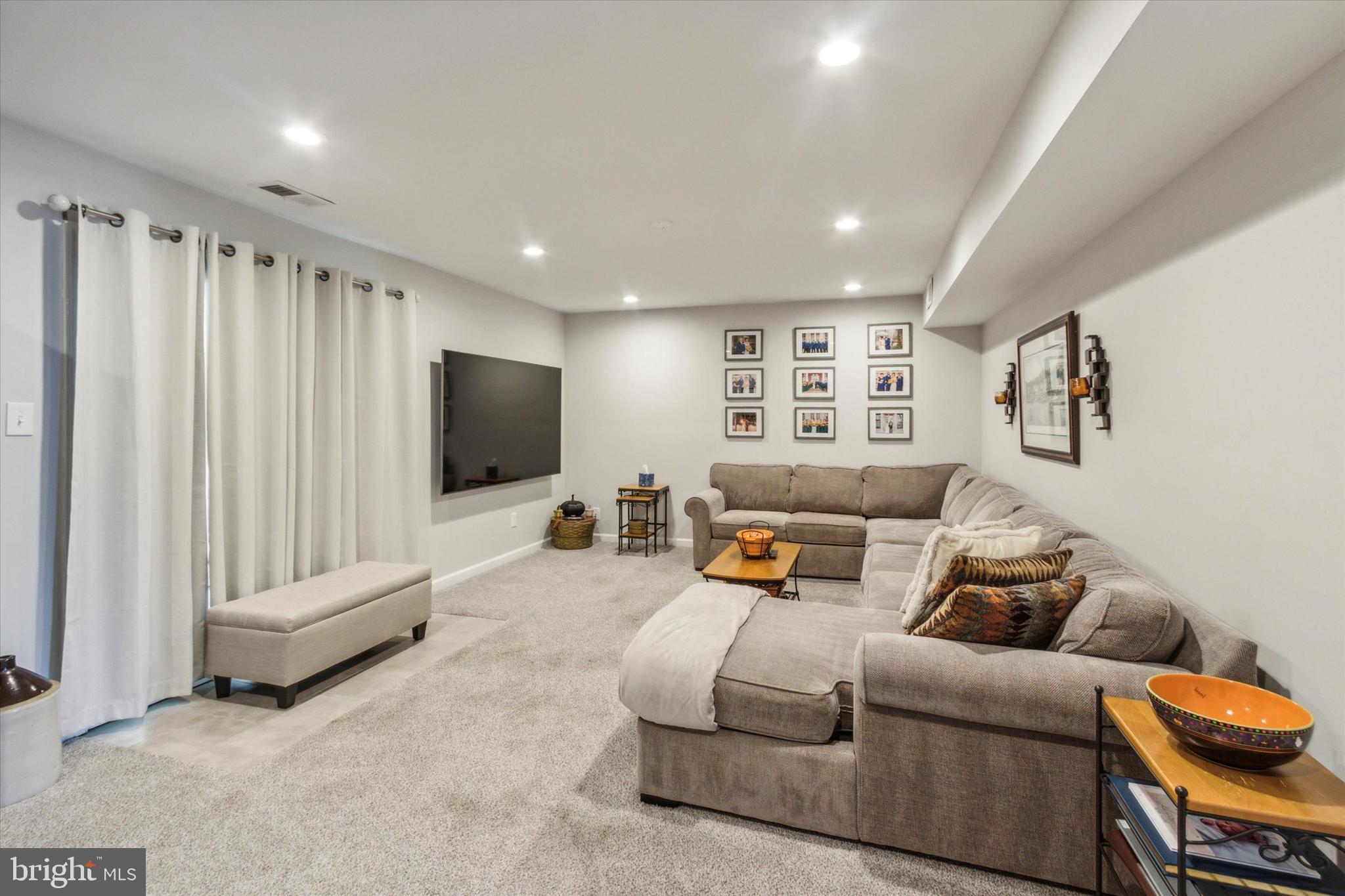 318 Hemlock Lane Springfield, PA 19064 - Photo 18 of 35