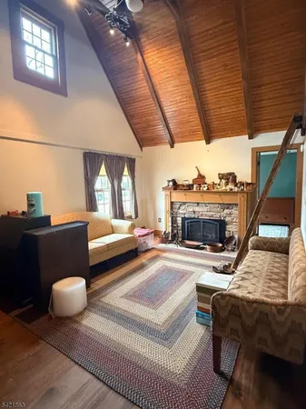 $4,300 | 11 Oak Parkway, Sparta, NJ 07871