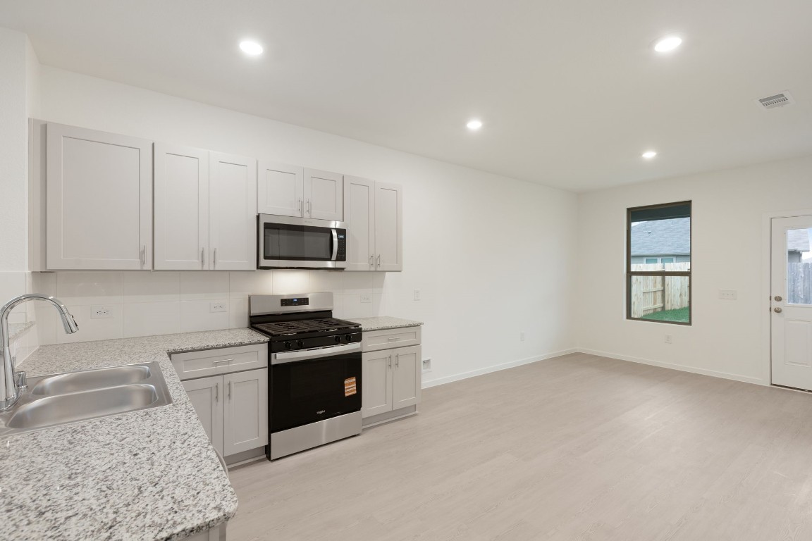 14989 Rustic Moon Road Conroe, TX 77302 - Photo 12 of 31