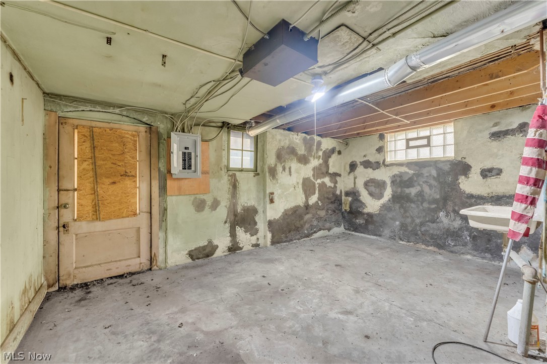 17406 Nottingham Road Cleveland, OH 44119 - Photo 39 of 45 Additional content