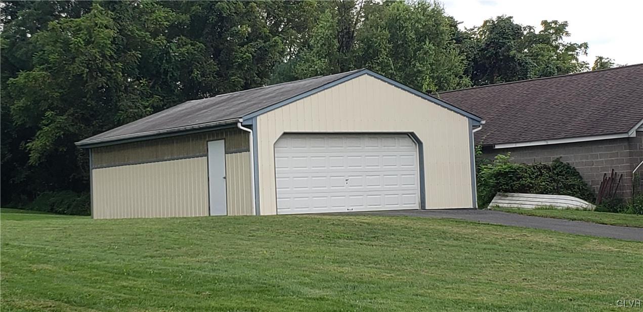 1998 Polk Valley Road Hellertown, PA 18055 - Photo 31 of 42 Gallery Image 31