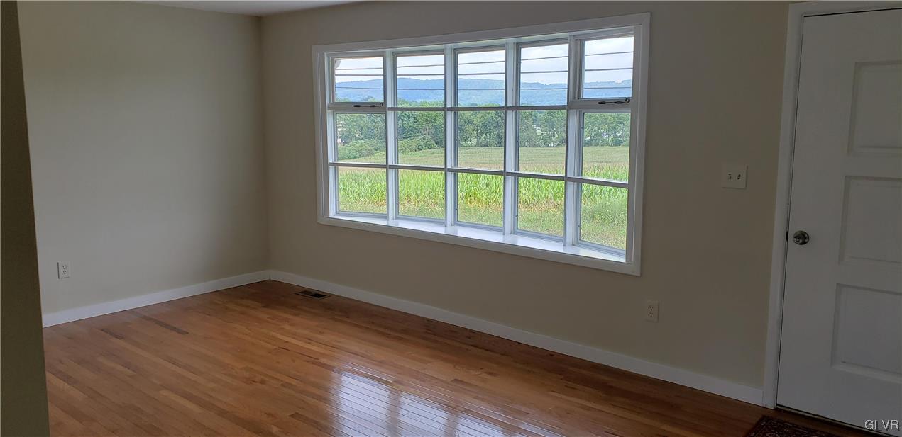 1998 Polk Valley Road Hellertown, PA 18055 - Photo 10 of 42 Gallery Image 10