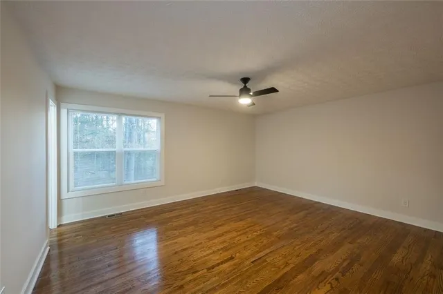 $2,400 | 237 Park Avenue, Woodstock, GA 30188