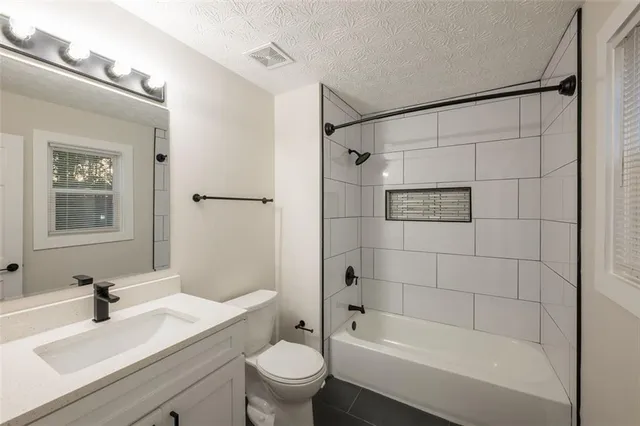 $2,400 | 237 Park Avenue, Woodstock, GA 30188