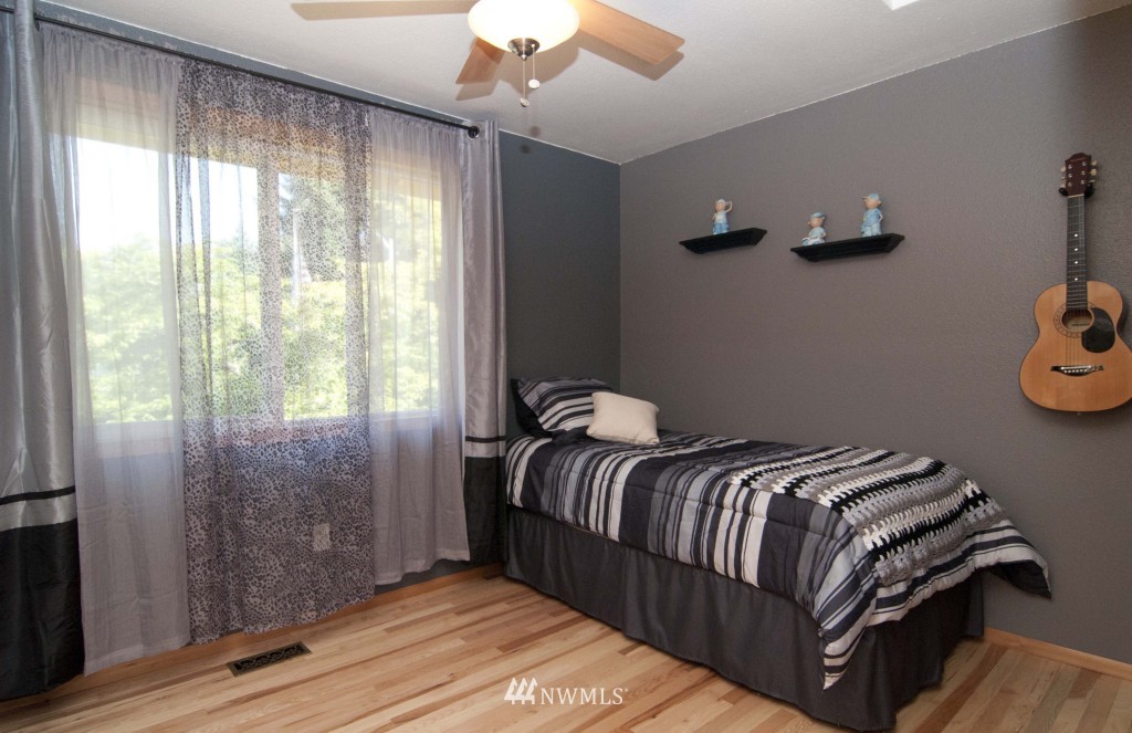 4816 237th Place Southeast Bothell, WA 98021 - Photo 14 of 24
