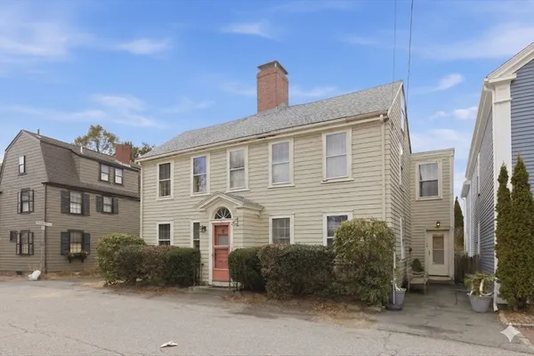 $995,000 | 9 Waldron Court, Marblehead, MA 01945