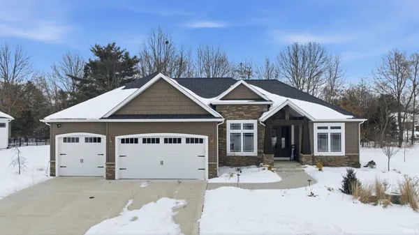 $834,900 | 54706 Columbia Bay Drive, Osceola, IN 46561
