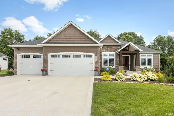 $834,900 | 54706 Columbia Bay Drive, Osceola, IN 46561