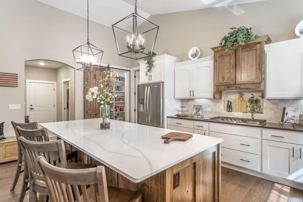 $834,900 | 54706 Columbia Bay Drive, Osceola, IN 46561