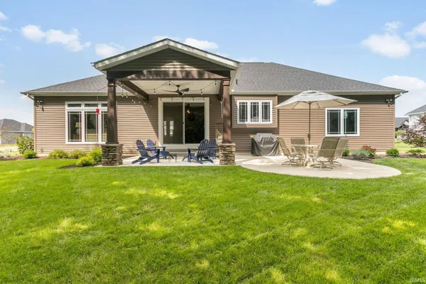 $834,900 | 54706 Columbia Bay Drive, Osceola, IN 46561