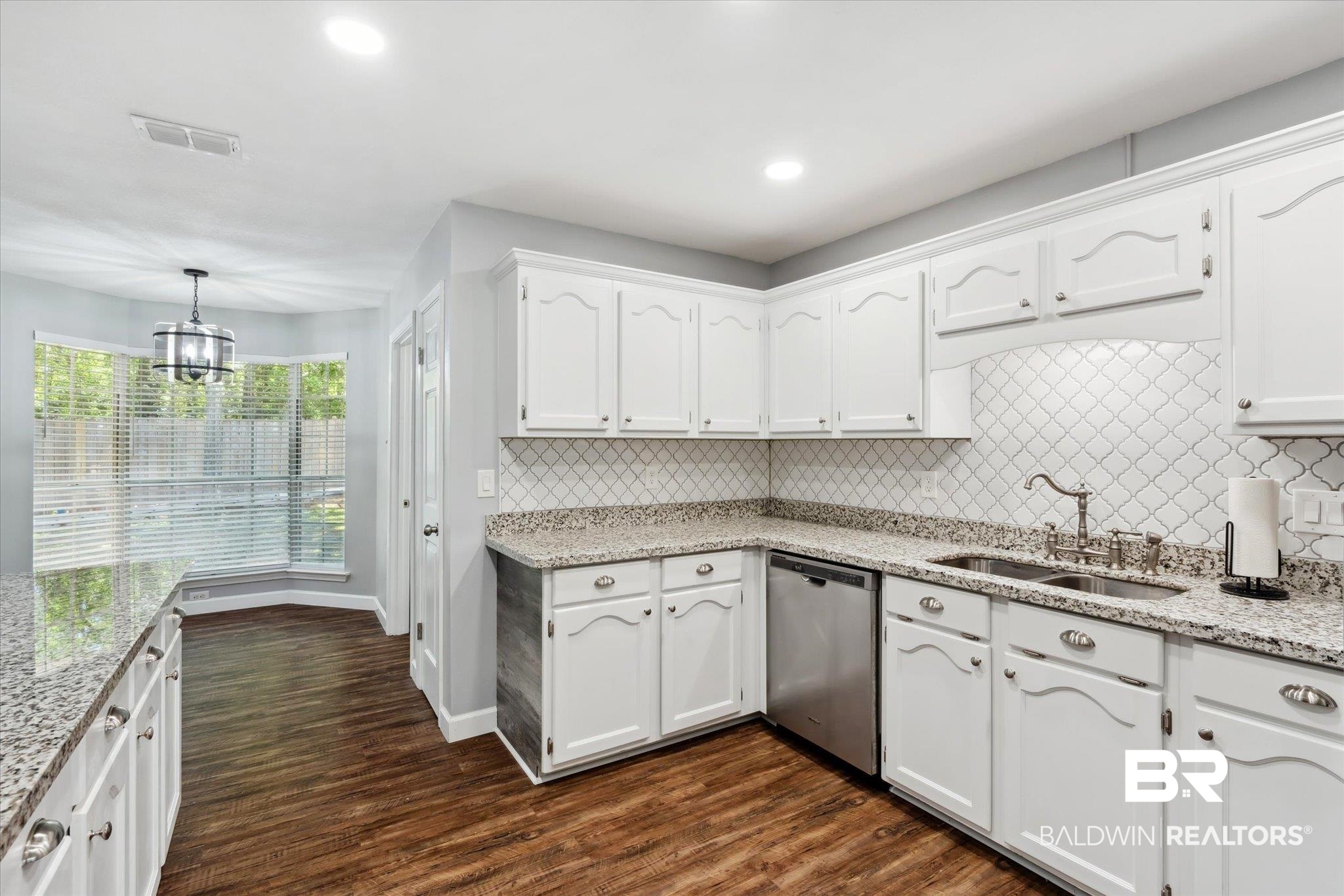 110 Cameron Circle Daphne, AL 36526 - Photo 9 of 41 Kitchen