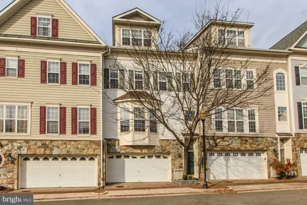 $4,000 | 5112 Knapp Place, Alexandria, VA 22304