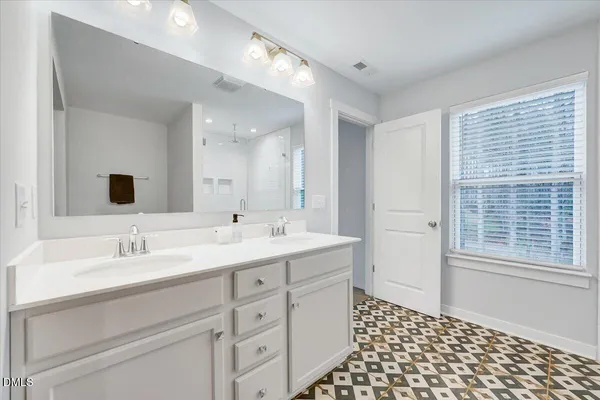 $475,000 | 25 Courrone Court, Willow Spring, NC 27592