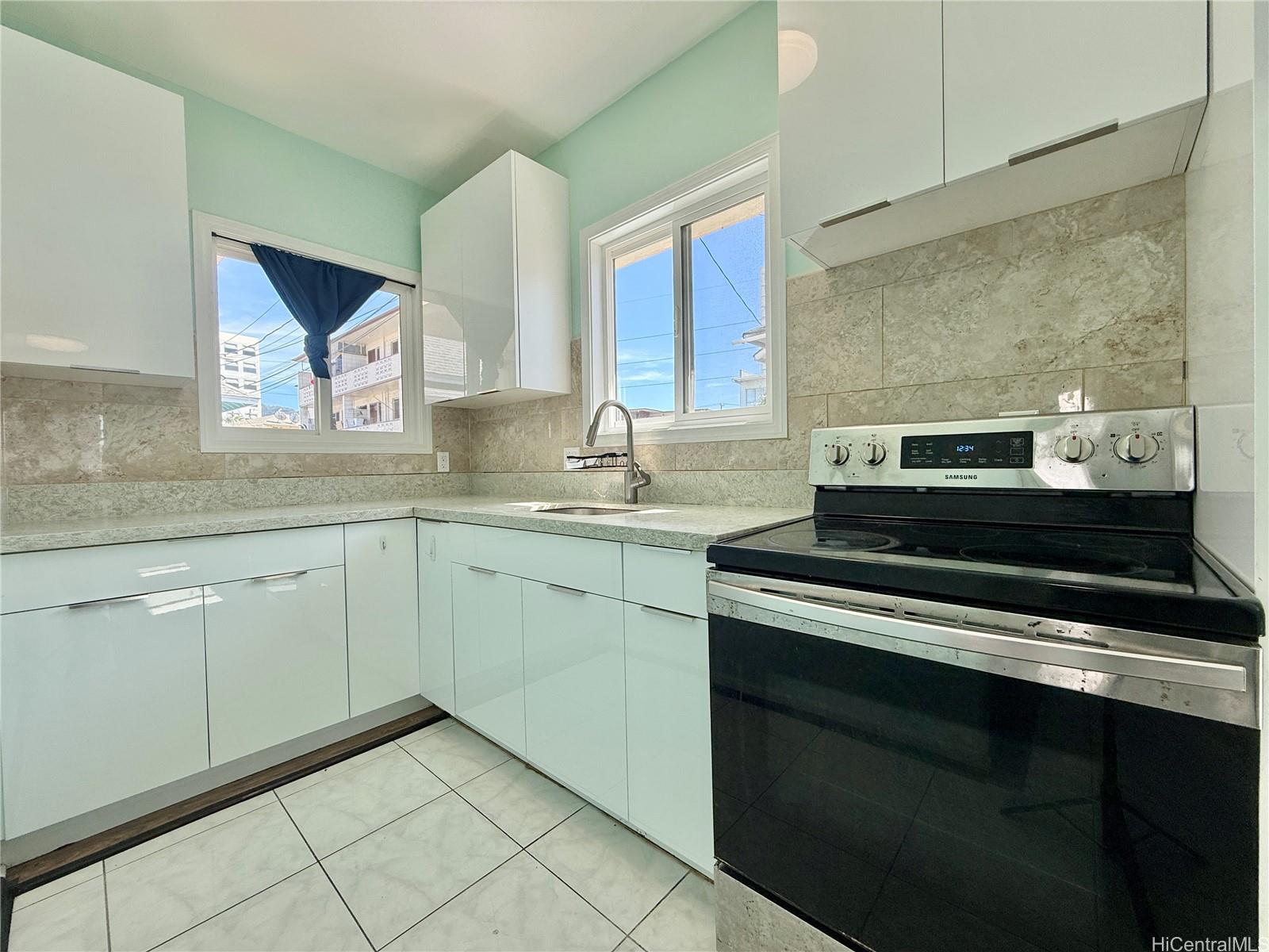 1424 Holelua Place Honolulu, HI 96817 - Photo 6 of 25 Kitchen