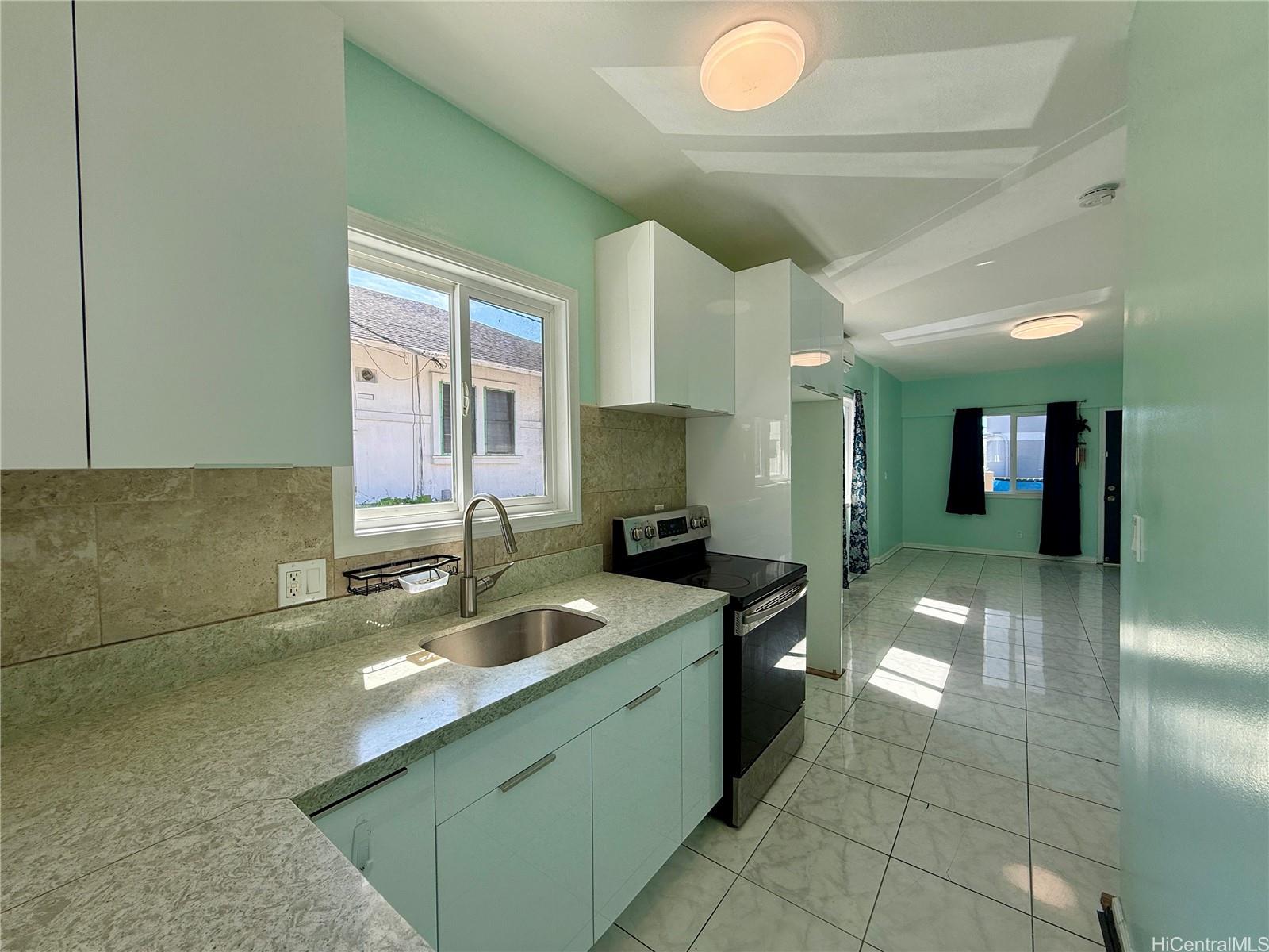 1424 Holelua Place Honolulu, HI 96817 - Photo 7 of 25