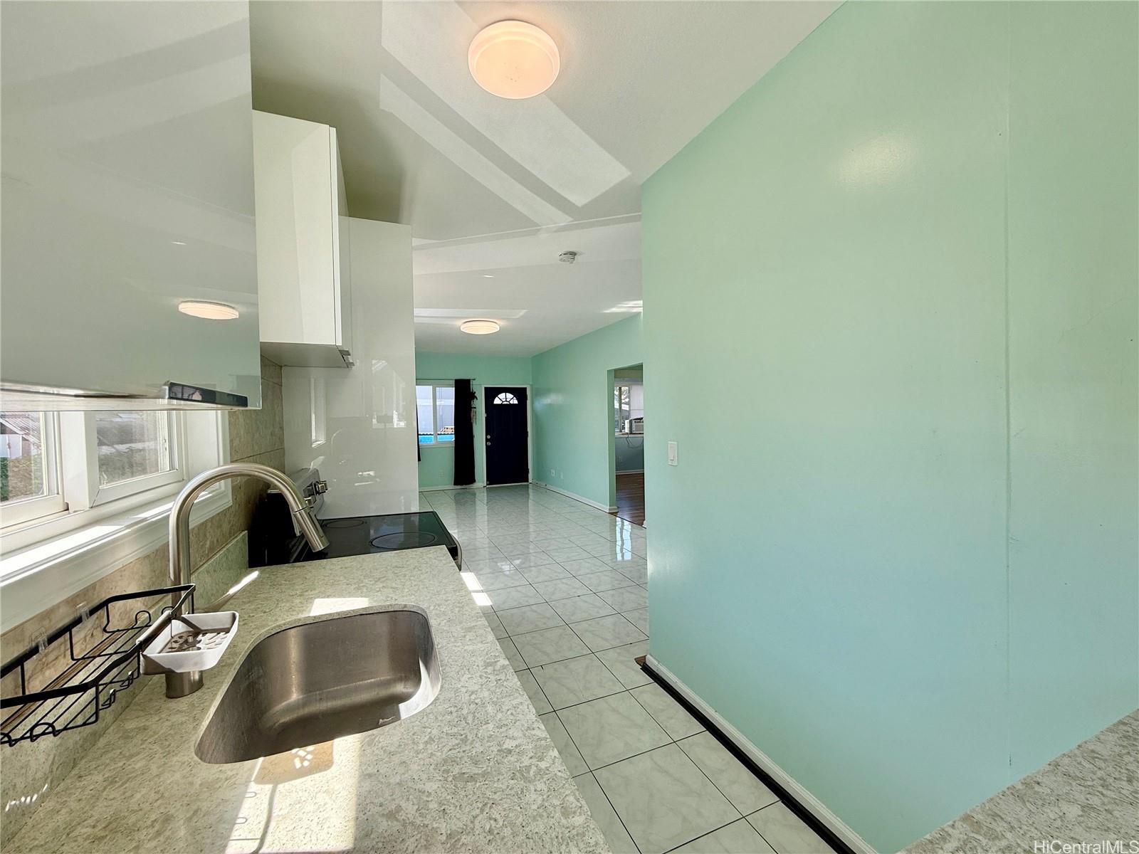 1424 Holelua Place Honolulu, HI 96817 - Photo 8 of 25