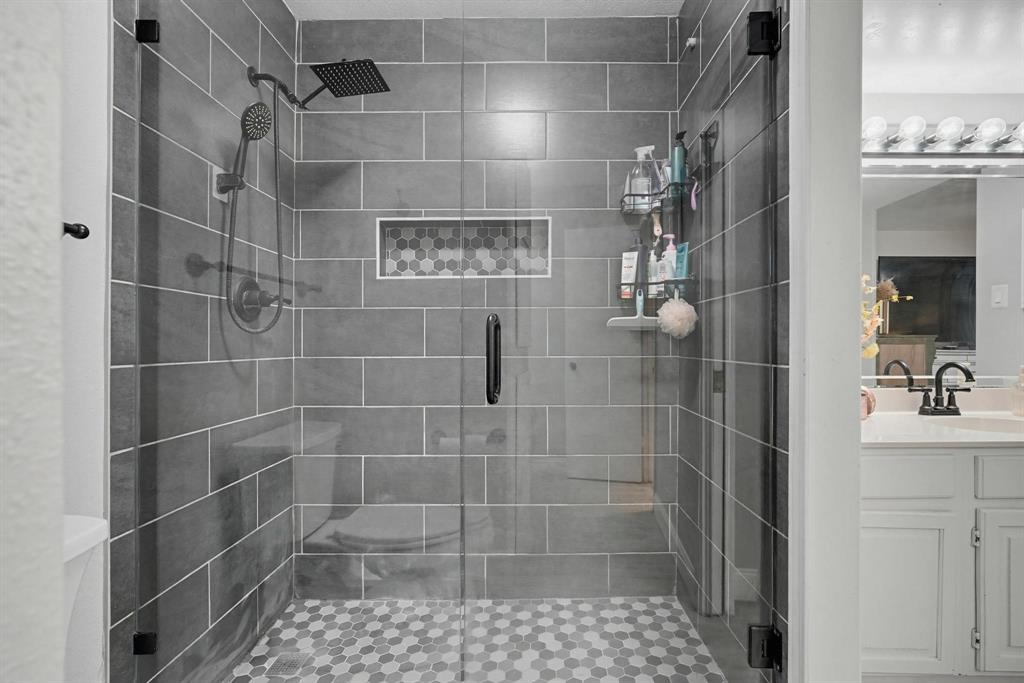 322 West Harwood Road, Unit B Hurst, TX 76054 - Photo 18 of 34 Gorgeous updated shower