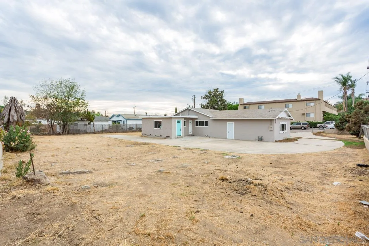 12055 Royal Road El Cajon, CA 92021 - Photo 33 of 34