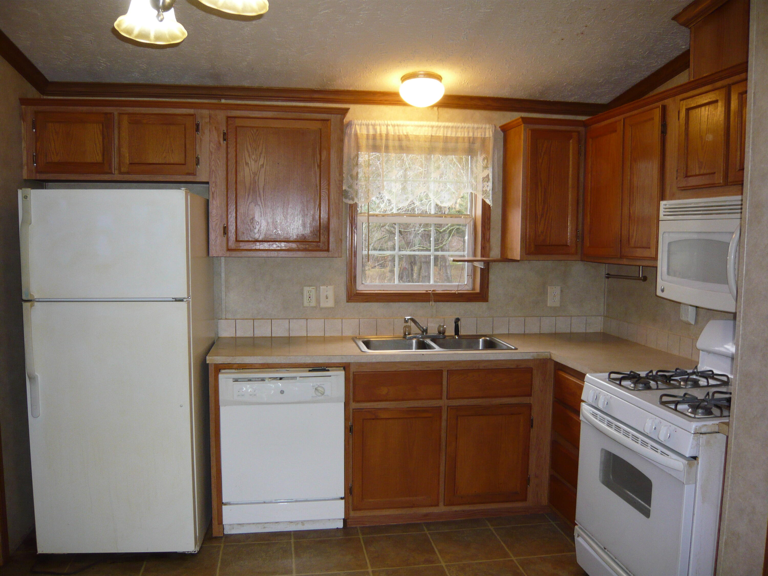 6860 West Sterling Road Litchfield, MI 49252 - Photo 5 of 27 P1060175