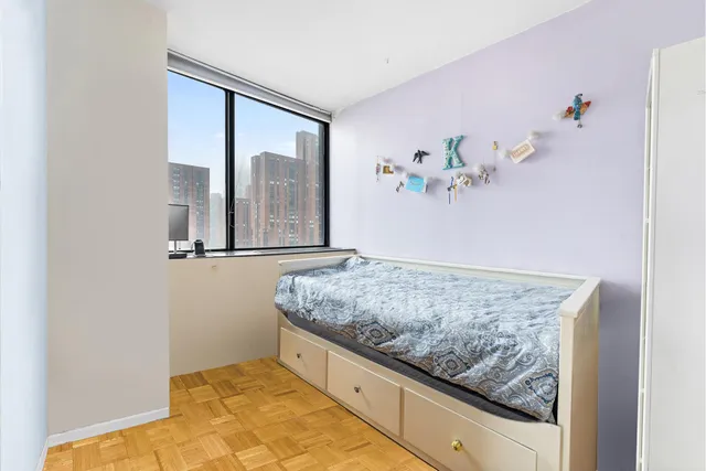 $1,100,000 | 245 East 93rd Street, Unit 22C | Upper East Side