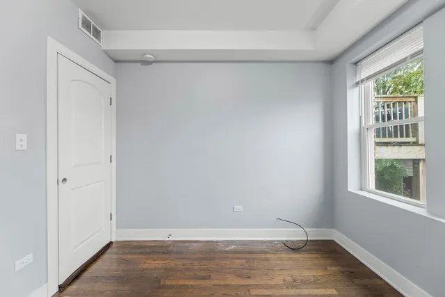 $1,950 | 7752 South Wood Street, Unit 1, Chicago, IL 60620