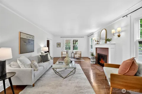 $895,000 | 7876 Maple Avenue Southeast, Snoqualmie, WA 98065