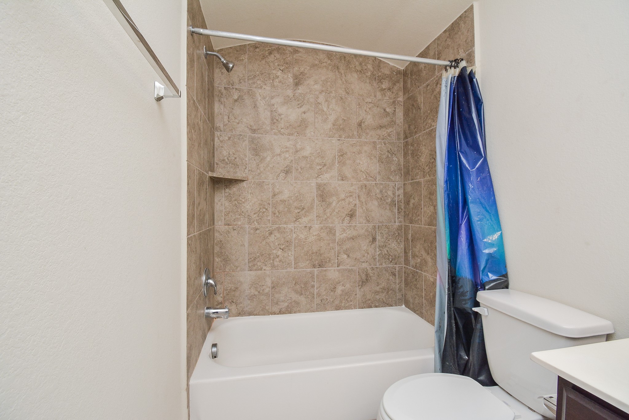 2380 Elm Crossing Trail Spring, TX 77386 - Photo 26 of 36 Secondary Bathroom