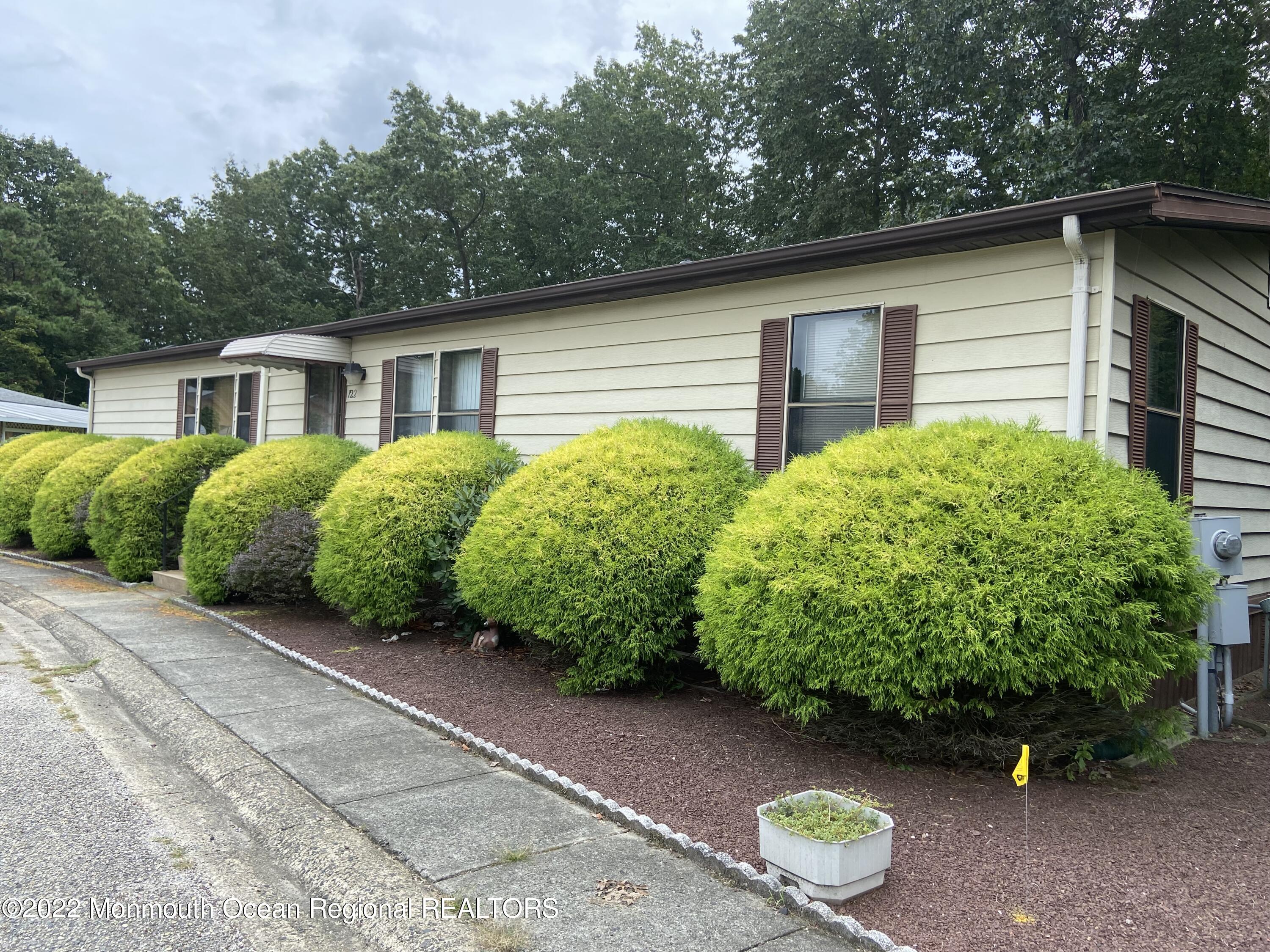 122 Douglas Drive Jackson, NJ 08527 - Photo 2 of 54 IMG_1366