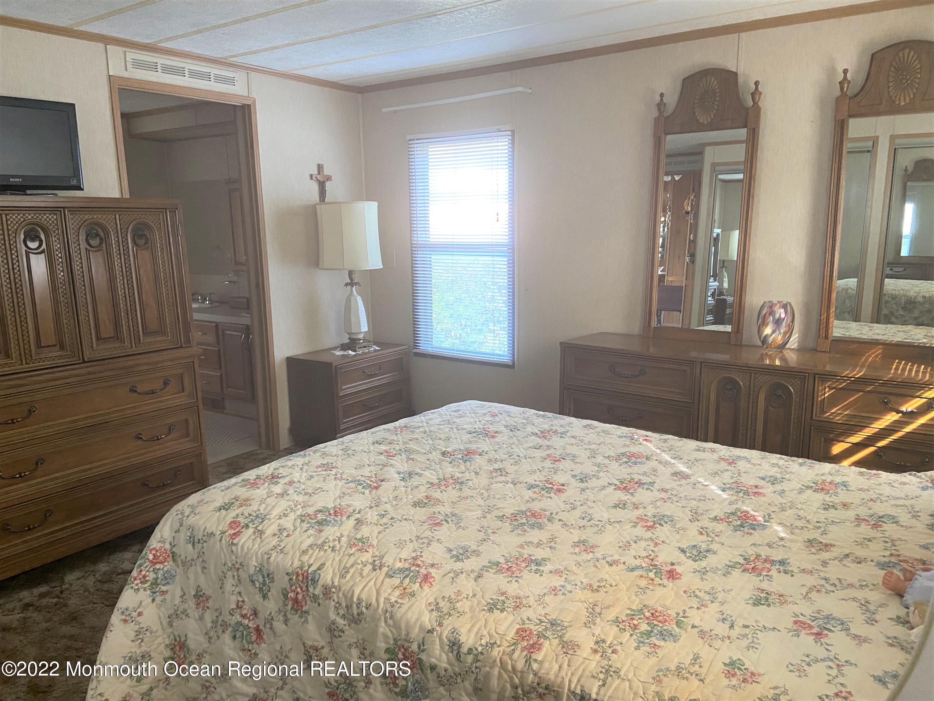 122 Douglas Drive Jackson, NJ 08527 - Photo 26 of 54 IMG_2041