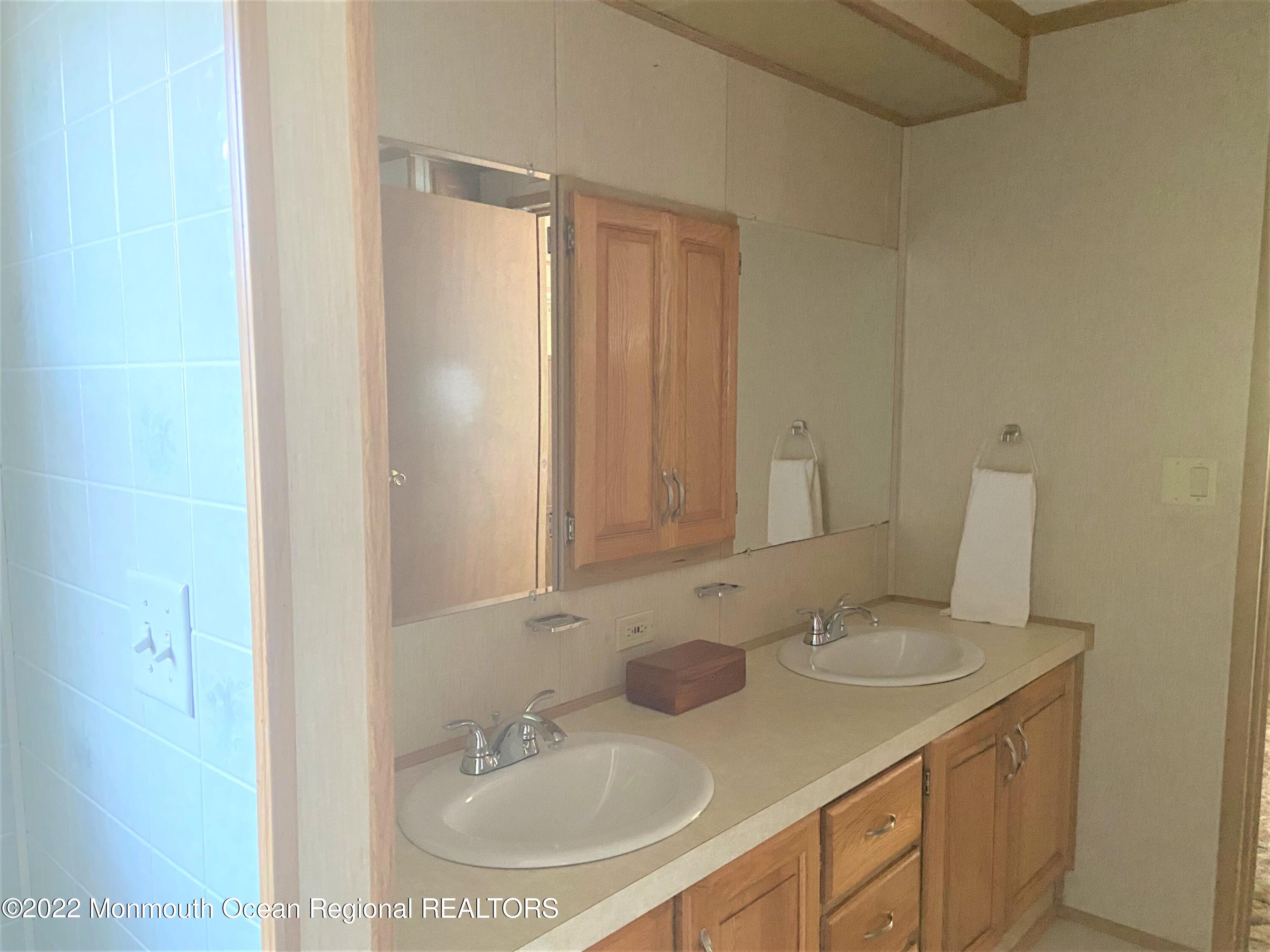 122 Douglas Drive Jackson, NJ 08527 - Photo 28 of 54 IMG_2044