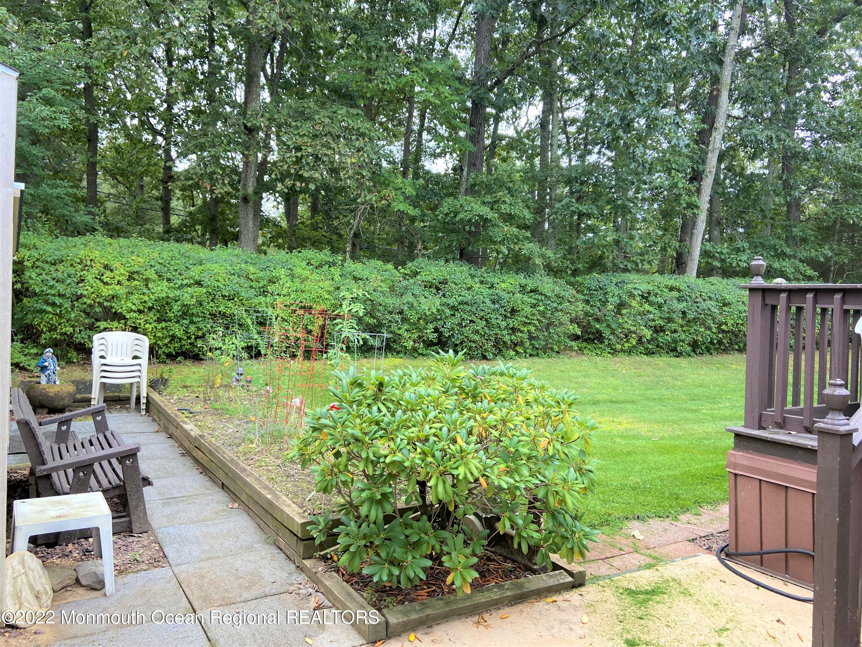 122 Douglas Drive Jackson, NJ 08527 - Photo 5 of 54 IMG_1359