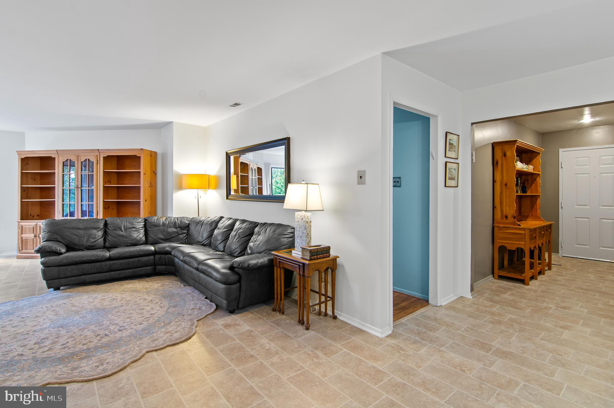 3011 Fallstaff Road, Unit 207A Baltimore, MD 21209 - Photo 3 of 17