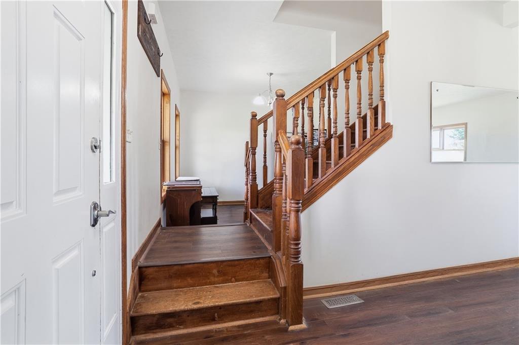 220 Main Road West Alexander, PA 15376 - Photo 7 of 44