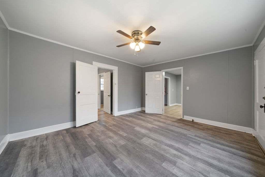 425 North Marble Street Rockmart, GA 30153 - Photo 19 of 26 a view of an empty room with closet and a window