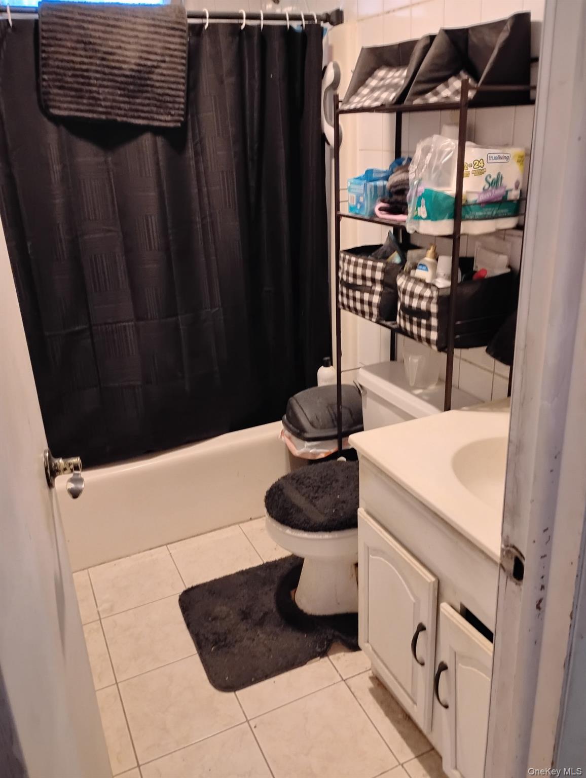 120 Swallow Court Bushkill, PA 18324 - Photo 20 of 39 a bathroom with a sink and a mirror