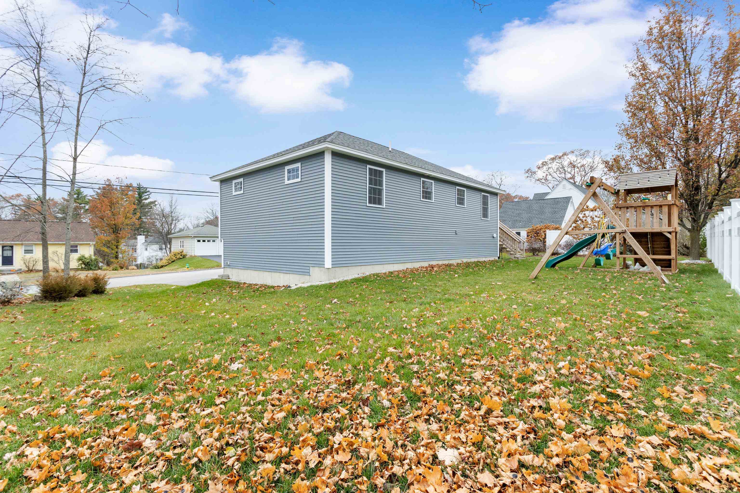 75 West Haven Road Manchester, NH 03104 - Photo 11 of 50