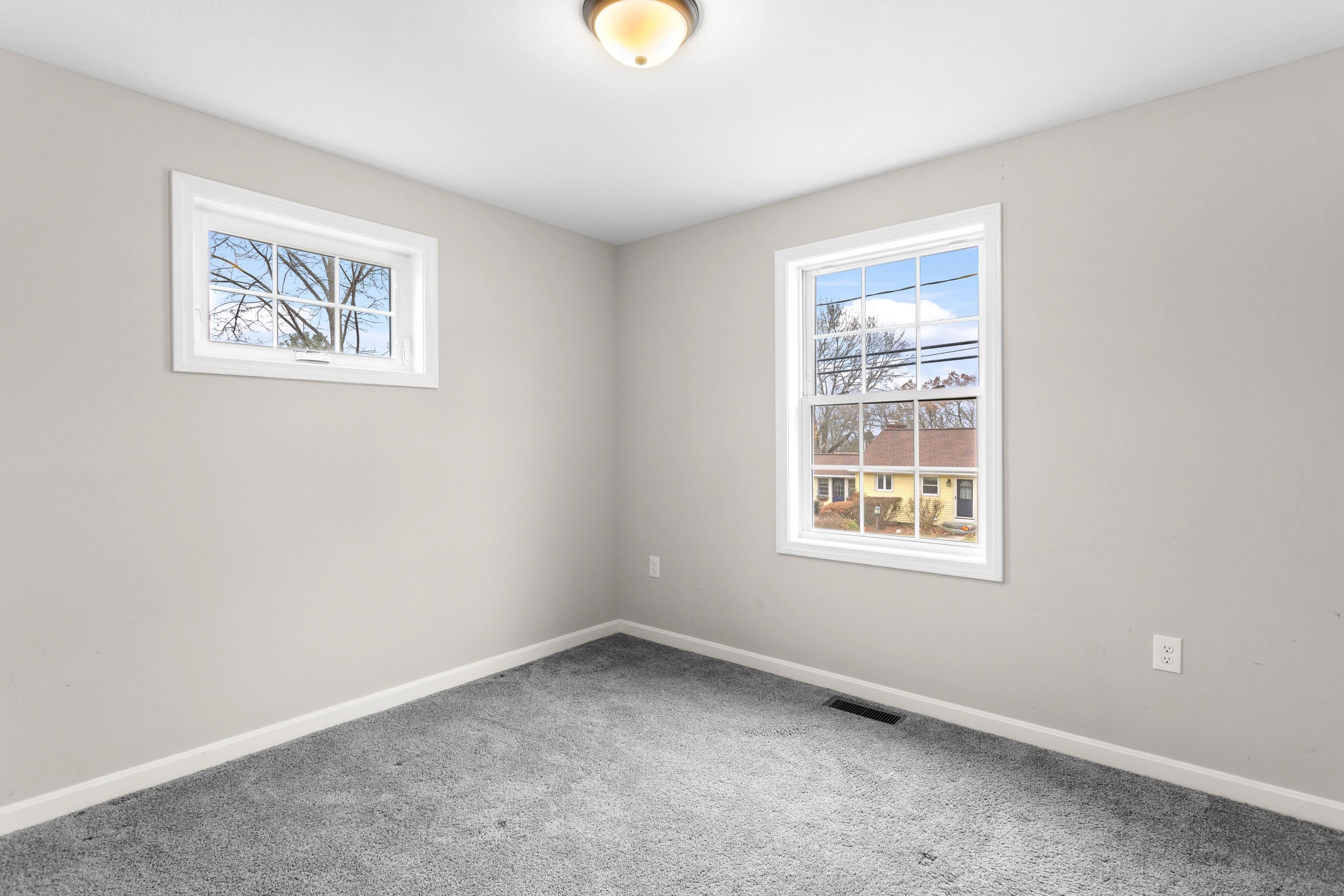 75 West Haven Road Manchester, NH 03104 - Photo 35 of 50