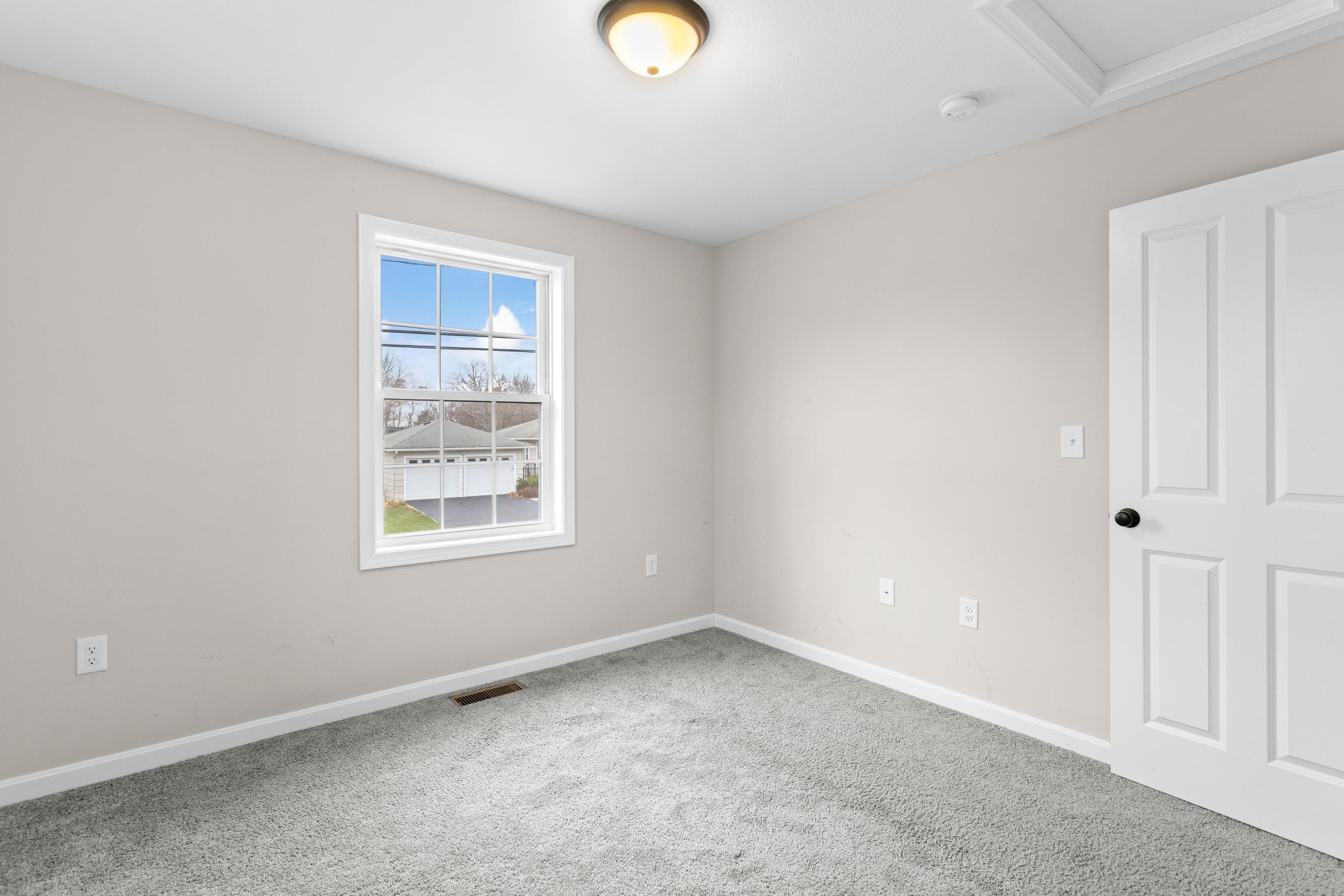 75 West Haven Road Manchester, NH 03104 - Photo 37 of 50