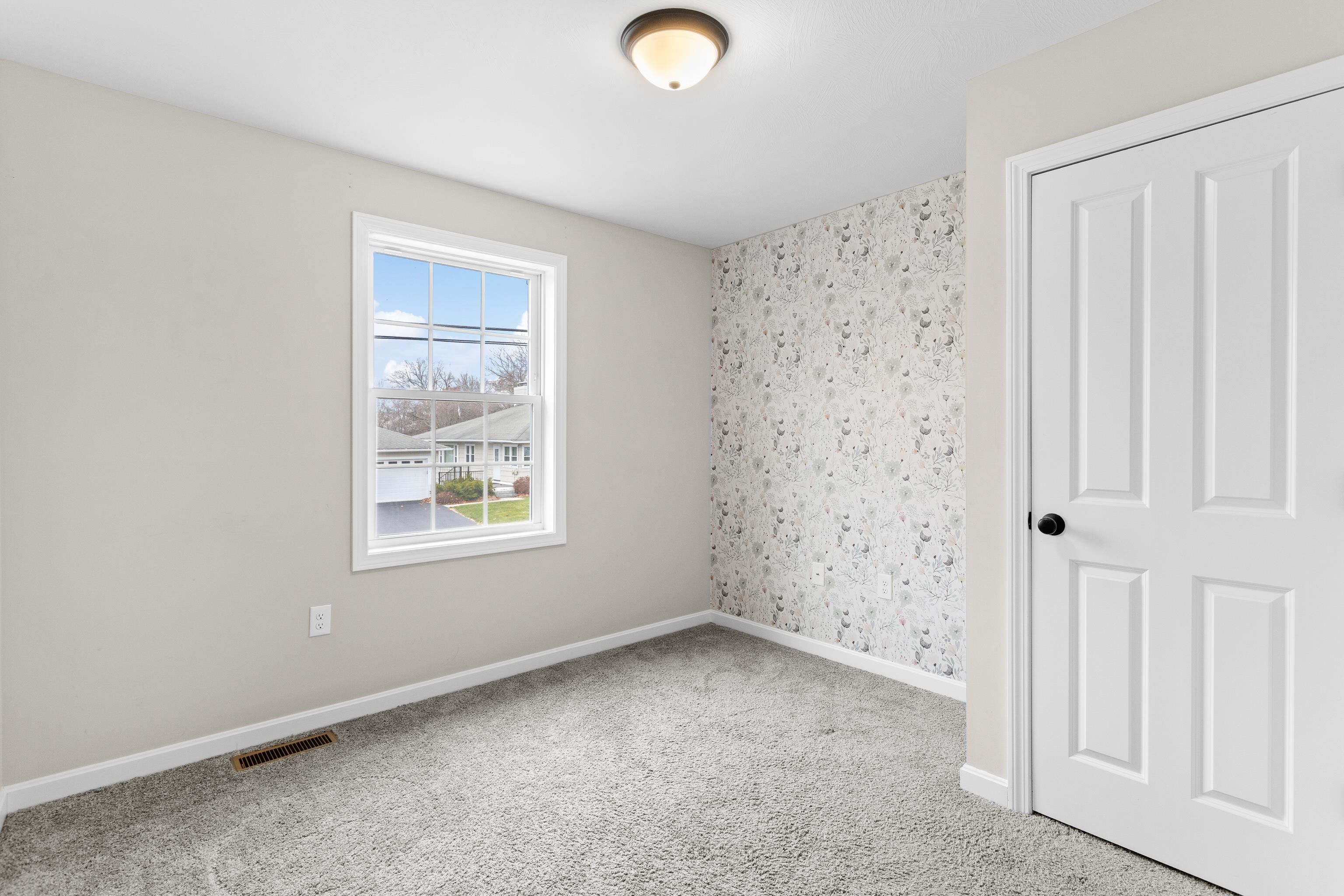 75 West Haven Road Manchester, NH 03104 - Photo 39 of 50