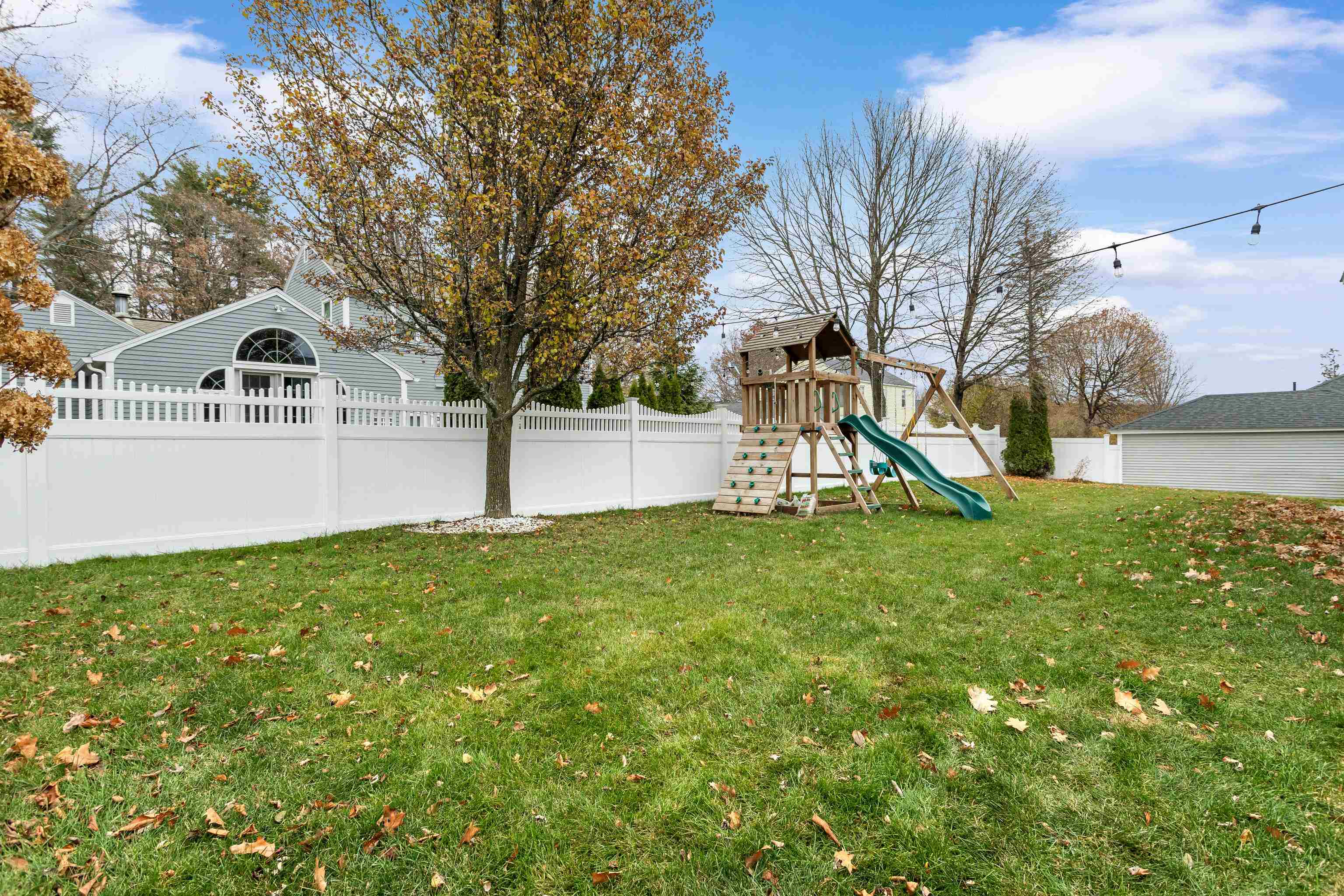 75 West Haven Road Manchester, NH 03104 - Photo 8 of 50
