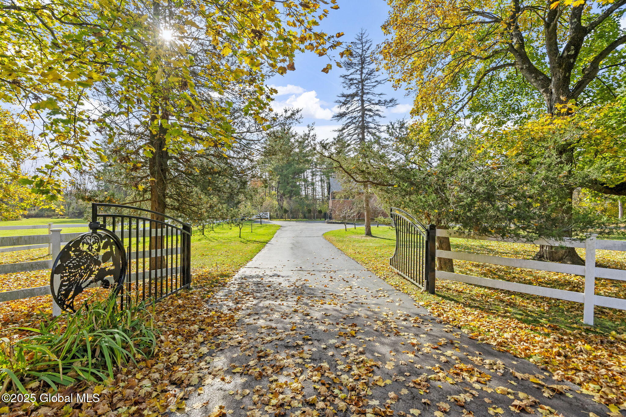 768 Riverview Road Clifton Park, NY 12148 - Photo 5 of 80 4