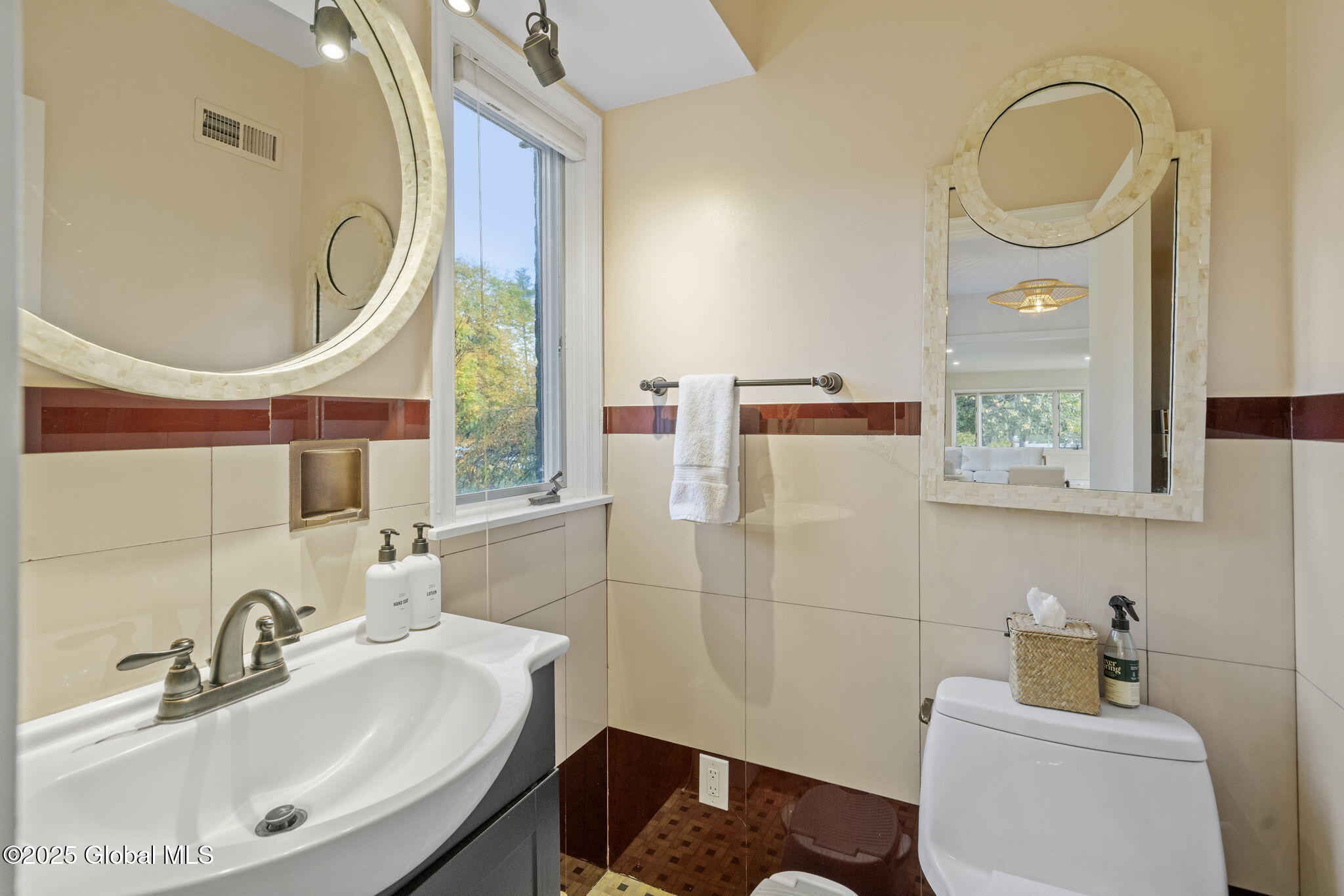 768 Riverview Road Clifton Park, NY 12148 - Photo 10 of 80 10