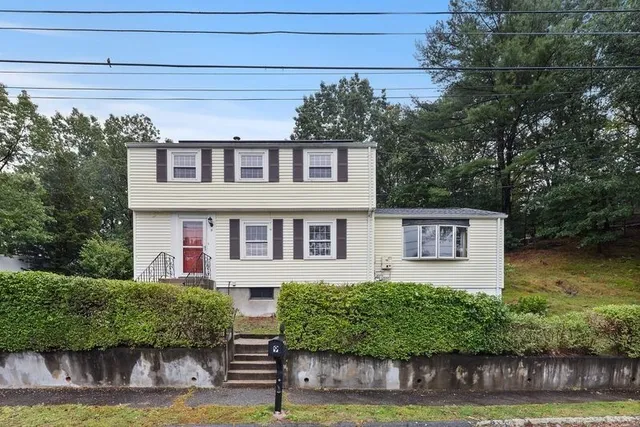 $675,000 | 9 Pond Terrace, Woburn, MA 01801