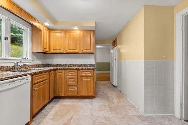 $675,000 | 9 Pond Terrace, Woburn, MA 01801