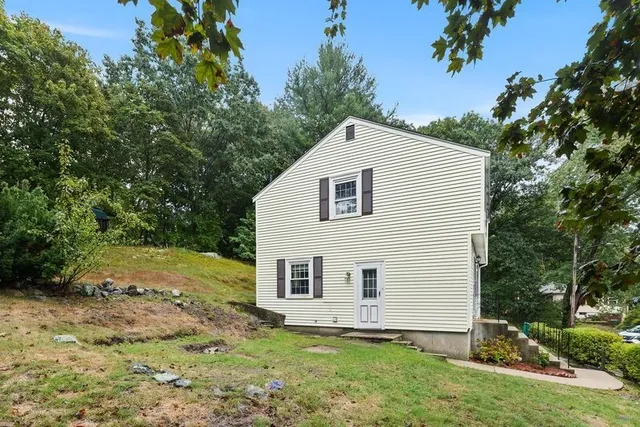 $675,000 | 9 Pond Terrace, Woburn, MA 01801