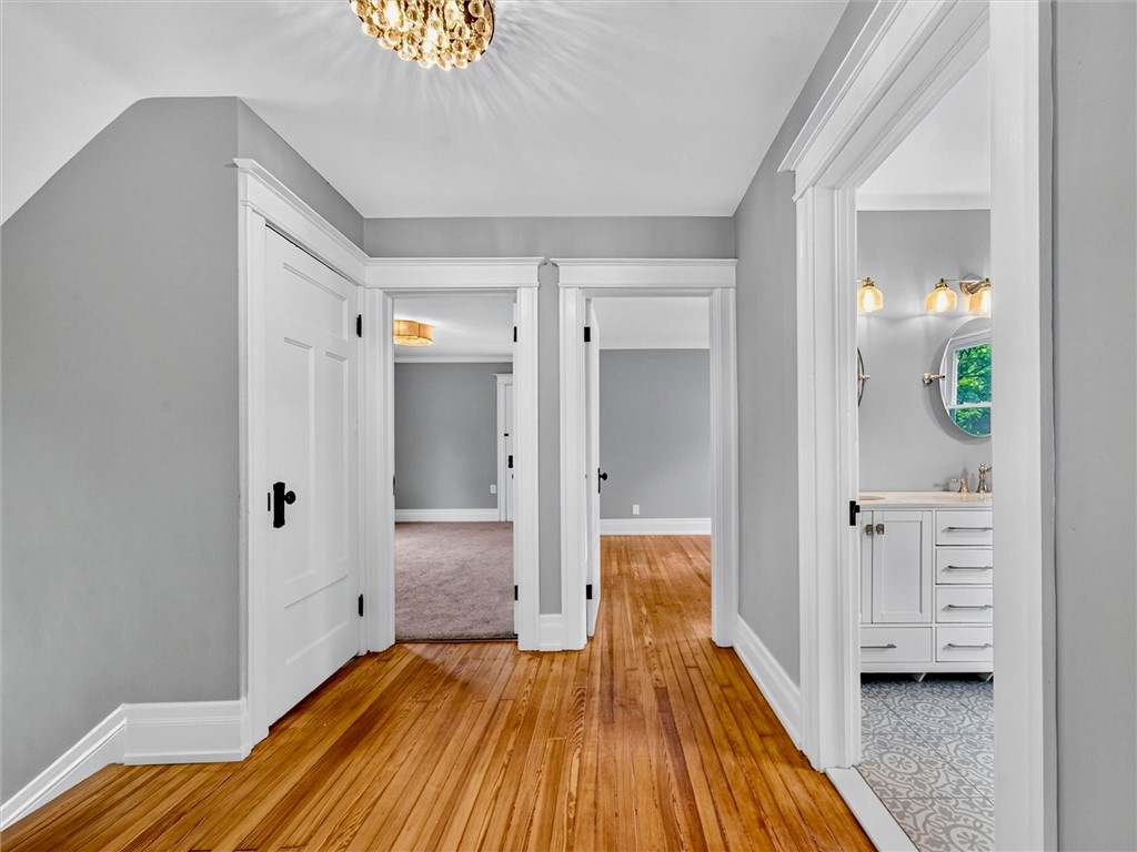 132 Mulberry Street Rochester, NY 14620 - Photo 16 of 50 2nd floor hallway