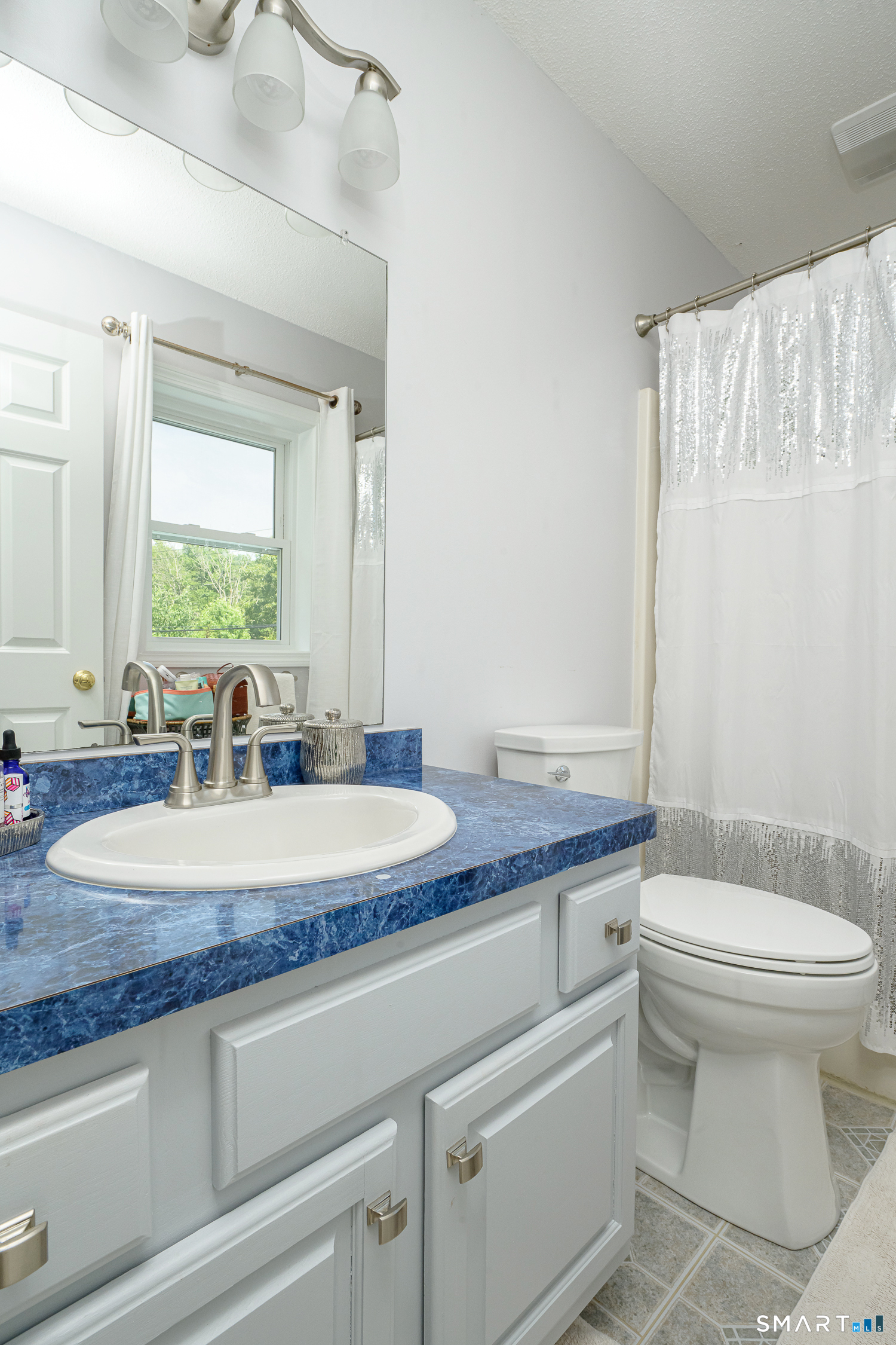 39 Jefferson Drive Killingly, CT 06239 - Photo 13 of 30