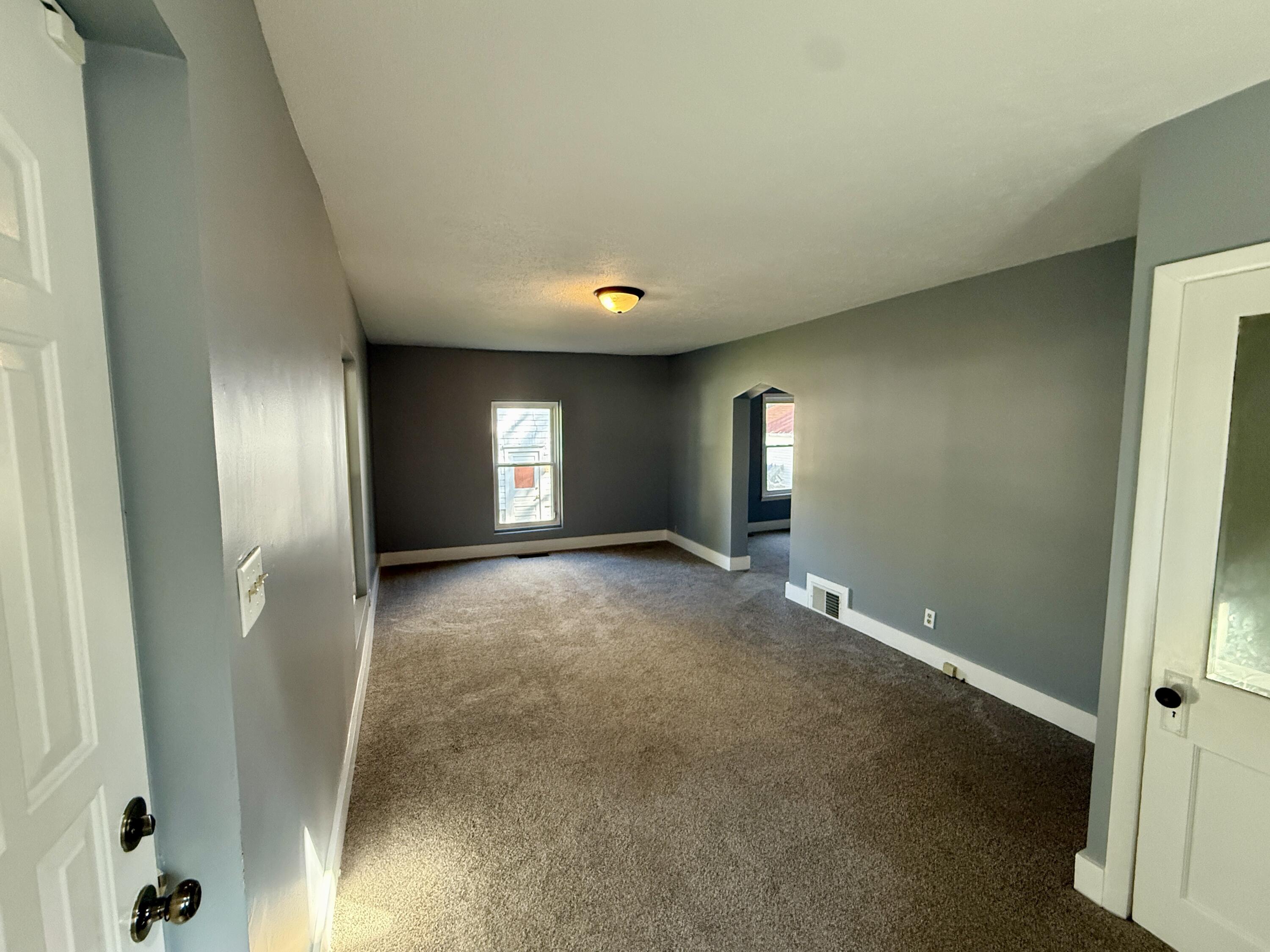 613 Gilbert Street Jackson, MI 49202 - Photo 11 of 29 IMG_4863